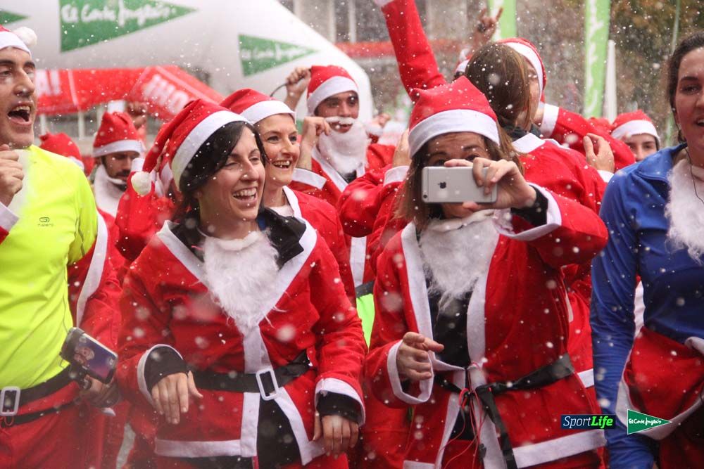 Galería de la Carrera de Papá Noel, entrada en meta del minuto 37 al 44