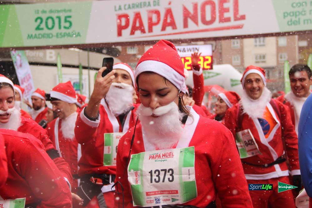 Galería de la Carrera de Papá Noel, entrada en meta del minuto 37 al 44