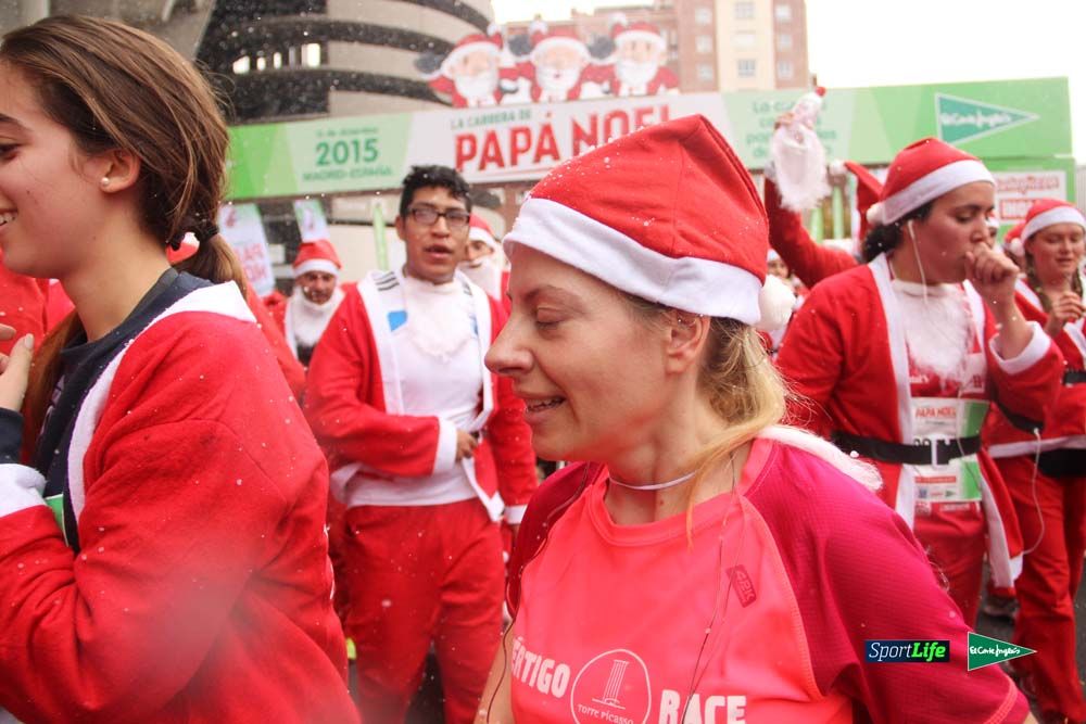 Galería de la Carrera de Papá Noel, entrada en meta del minuto 37 al 44