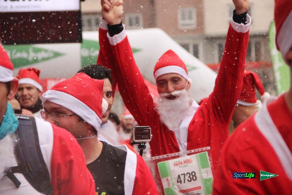 Galería de la Carrera de Papá Noel, entrada en meta del minuto 37 al 44