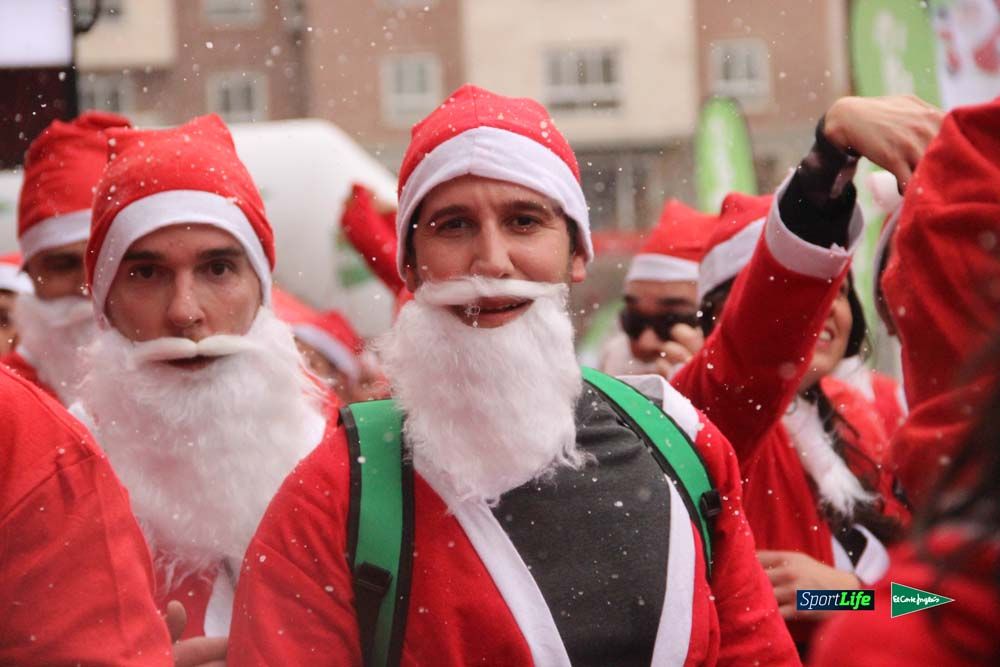Galería de la Carrera de Papá Noel, entrada en meta del minuto 37 al 44