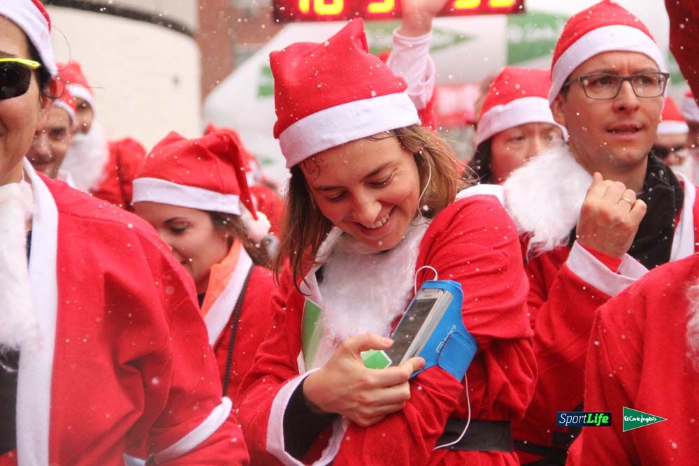 Galería de la Carrera de Papá Noel, entrada en meta del minuto 37 al 44