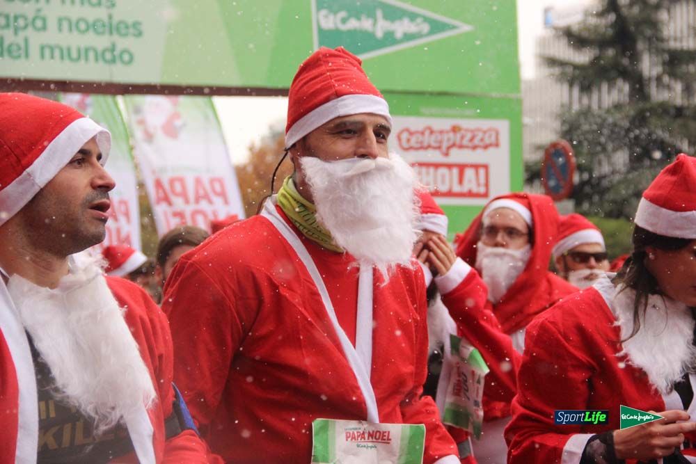 Galería de la Carrera de Papá Noel, entrada en meta del minuto 37 al 44