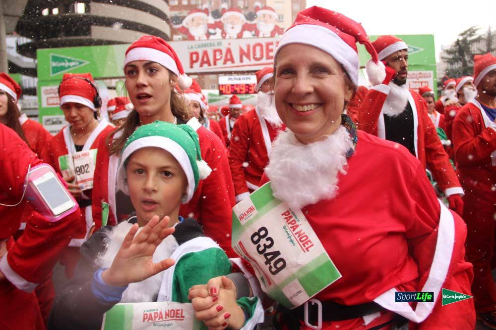 Galería de la Carrera de Papá Noel, entrada en meta del minuto 37 al 44