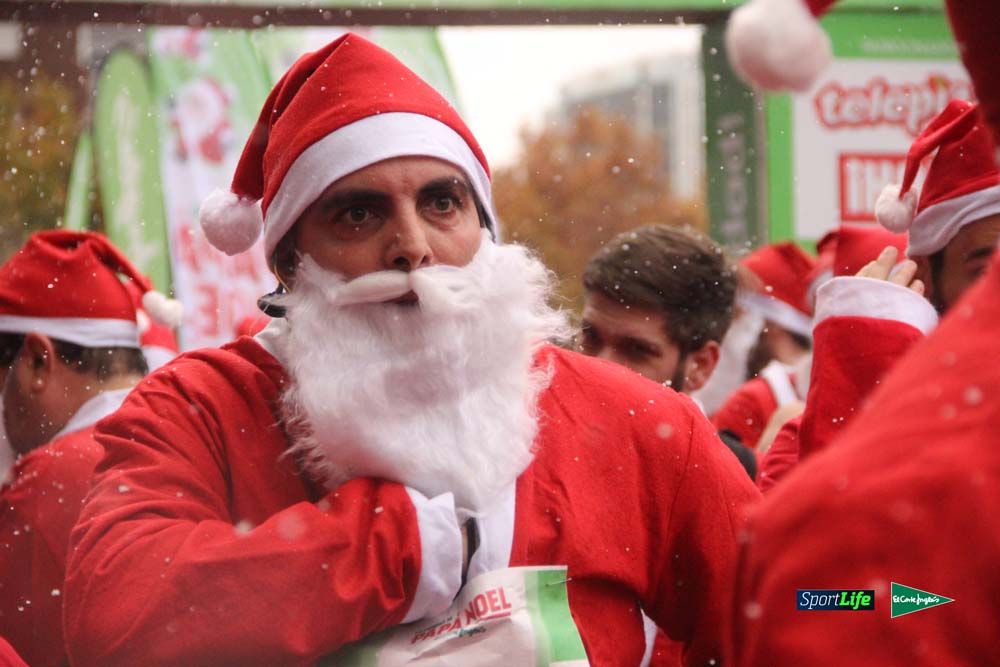 Galería de la Carrera de Papá Noel, entrada en meta del minuto 37 al 44