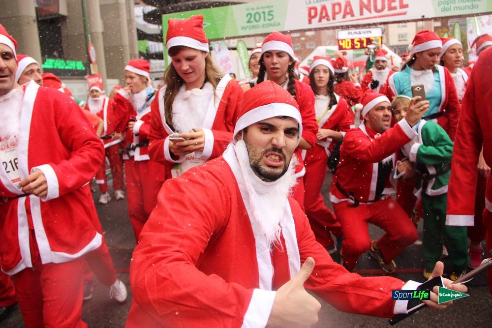 Galería de la Carrera de Papá Noel, entrada en meta del minuto 37 al 44