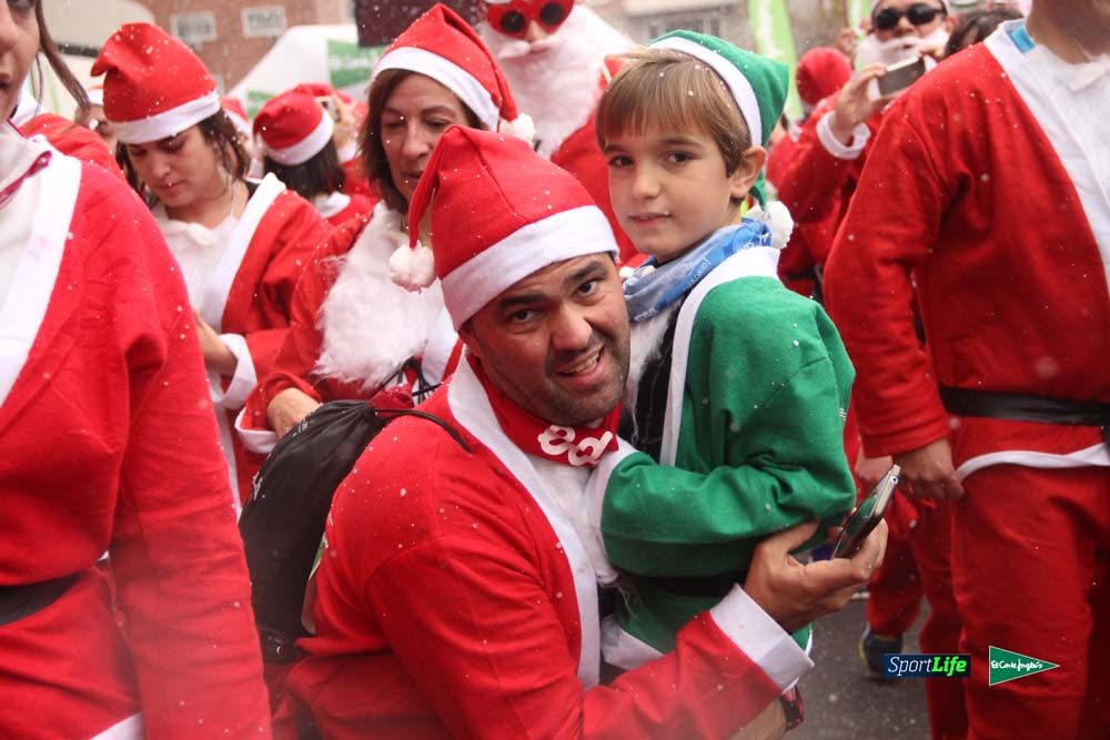 Galería de la Carrera de Papá Noel, entrada en meta del minuto 37 al 44