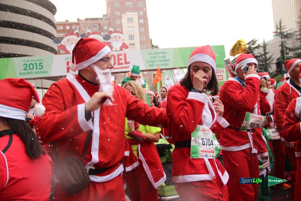 Galería de la Carrera de Papá Noel, entrada en meta del minuto 37 al 44