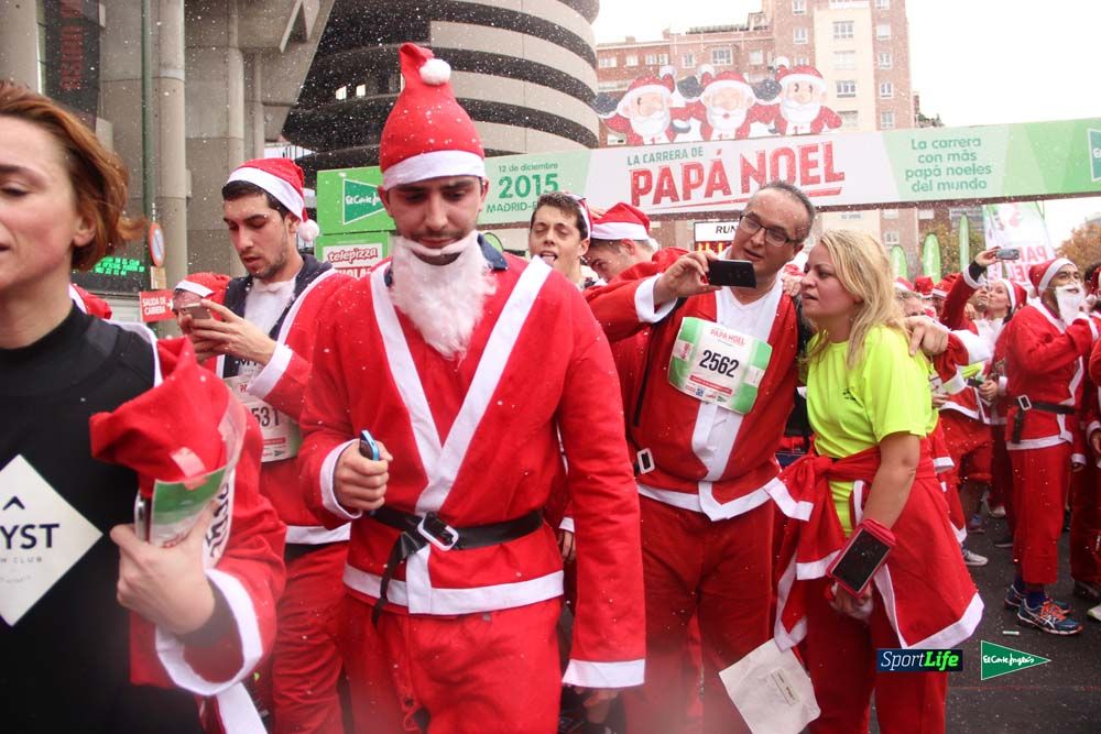 Galería de la Carrera de Papá Noel, entrada en meta del minuto 37 al 44