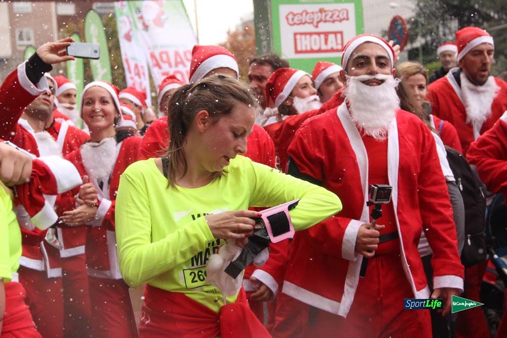 Galería de la Carrera de Papá Noel, entrada en meta del minuto 37 al 44