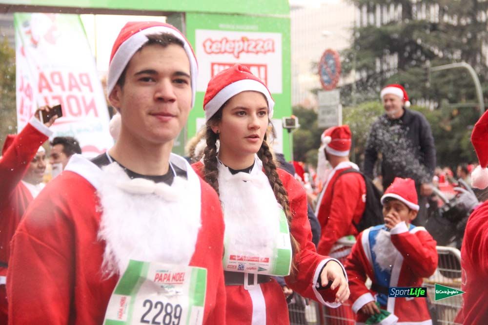 Galería de la Carrera de Papá Noel, entrada en meta a partir minuto 56