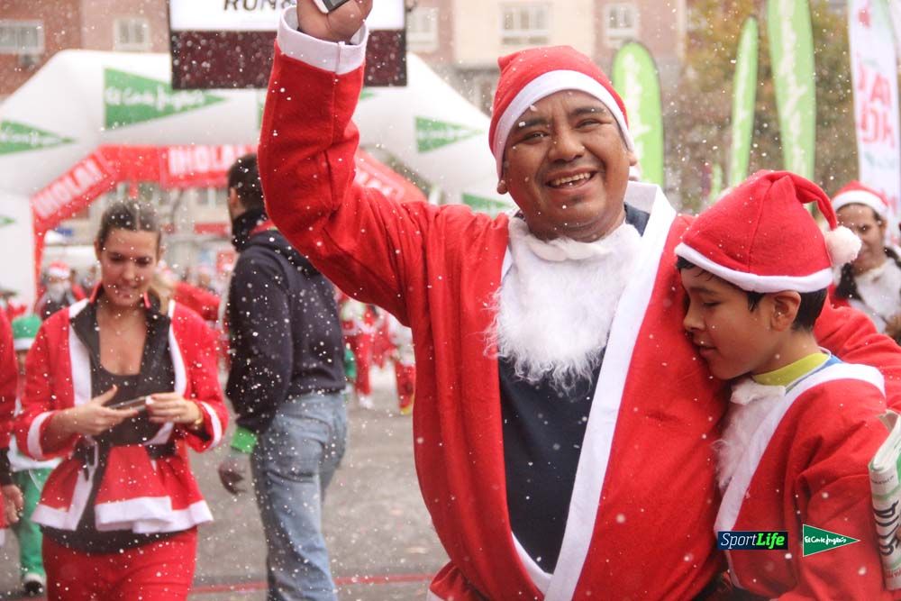 Galería de la Carrera de Papá Noel, entrada en meta a partir minuto 56