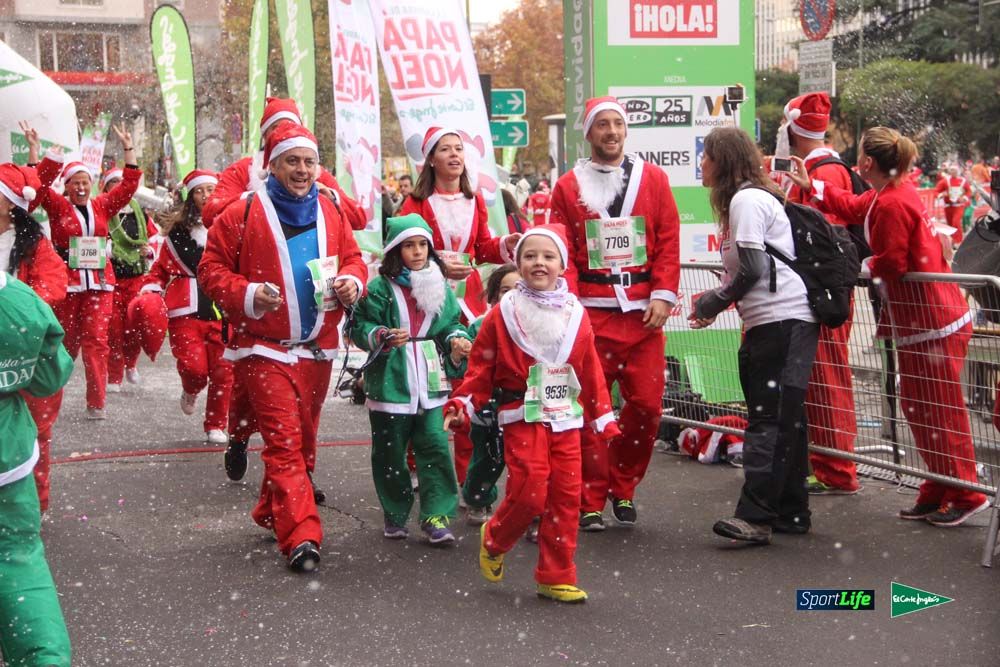 Galería de la Carrera de Papá Noel, entrada en meta a partir minuto 56