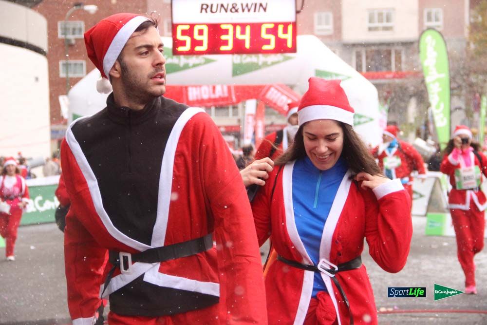 Galería de la Carrera de Papá Noel, entrada en meta a partir minuto 56