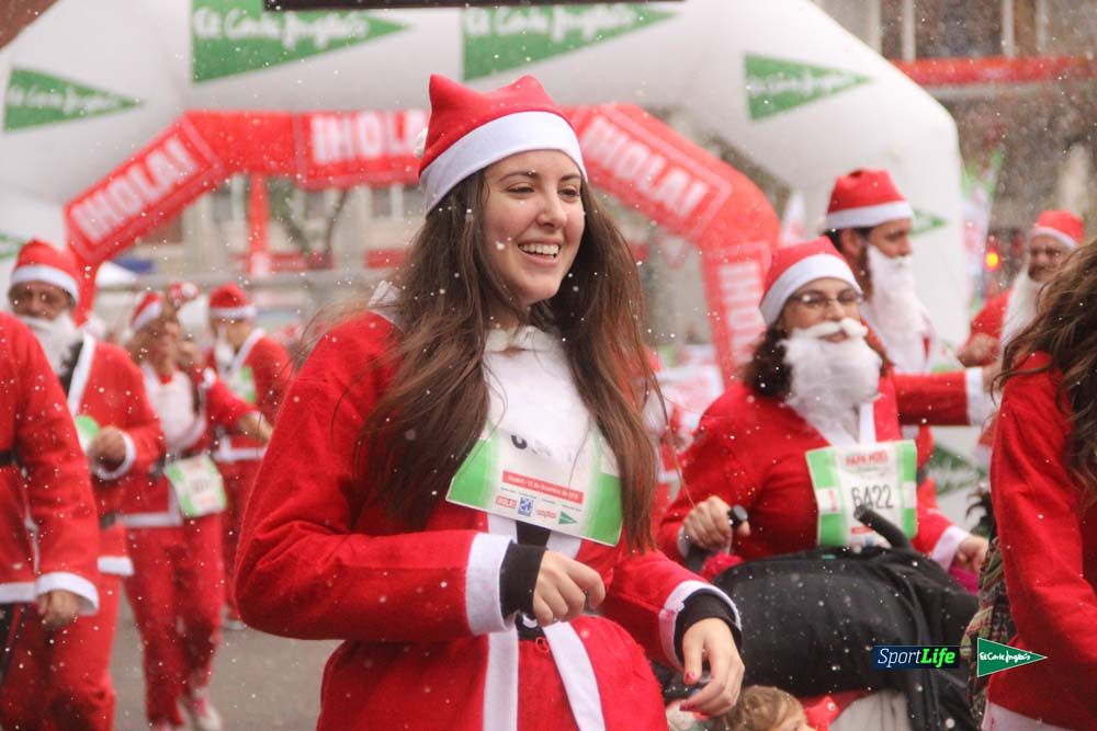 Galería de la Carrera de Papá Noel, entrada en meta a partir minuto 56