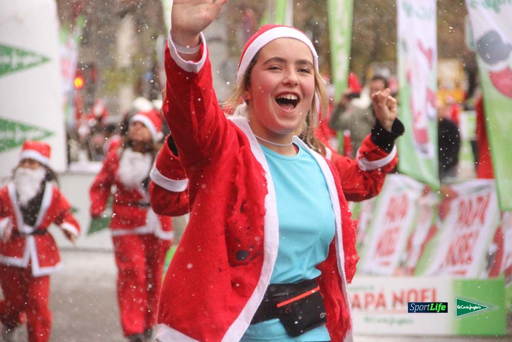 Galería de la Carrera de Papá Noel, entrada en meta a partir minuto 56