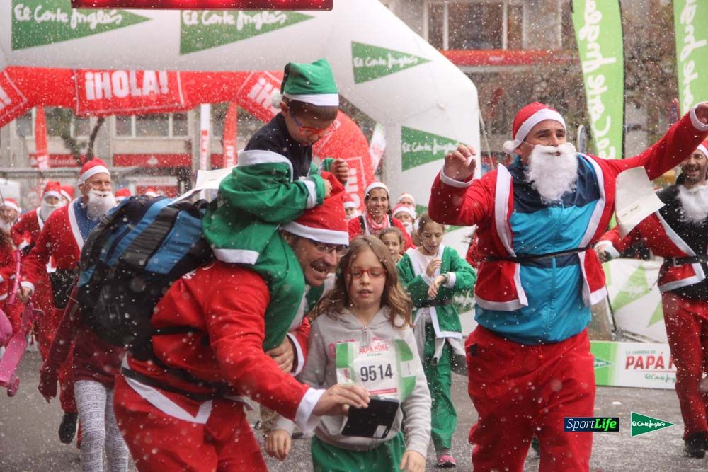 Galería de la Carrera de Papá Noel, entrada en meta a partir minuto 56