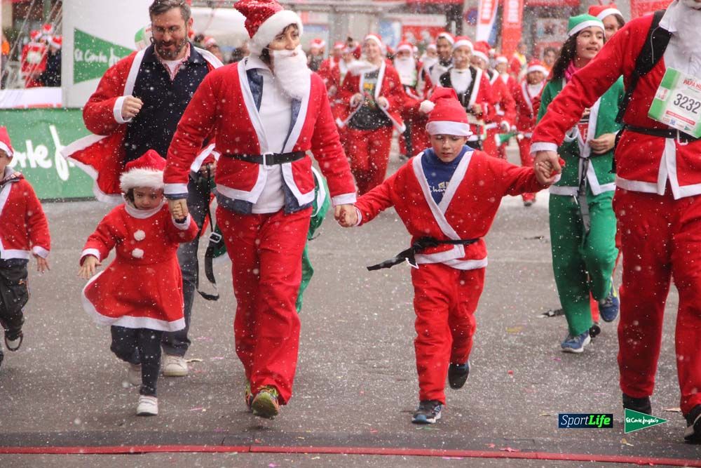 Galería de la Carrera de Papá Noel, entrada en meta a partir minuto 56