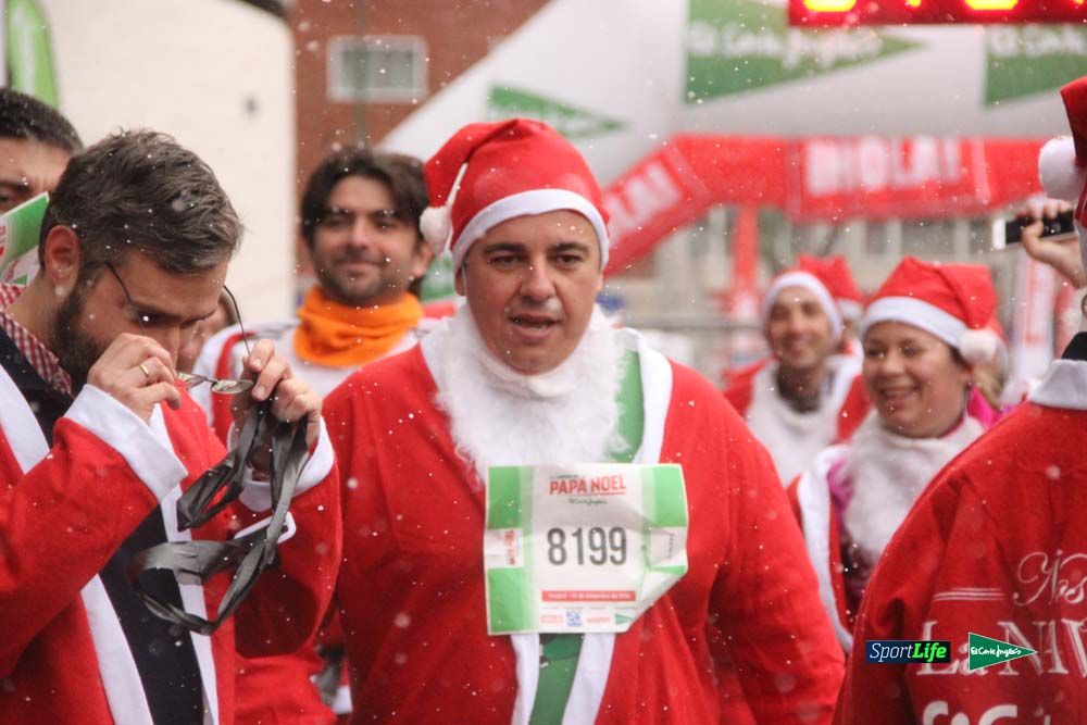 Galería de la Carrera de Papá Noel, entrada en meta a partir minuto 56