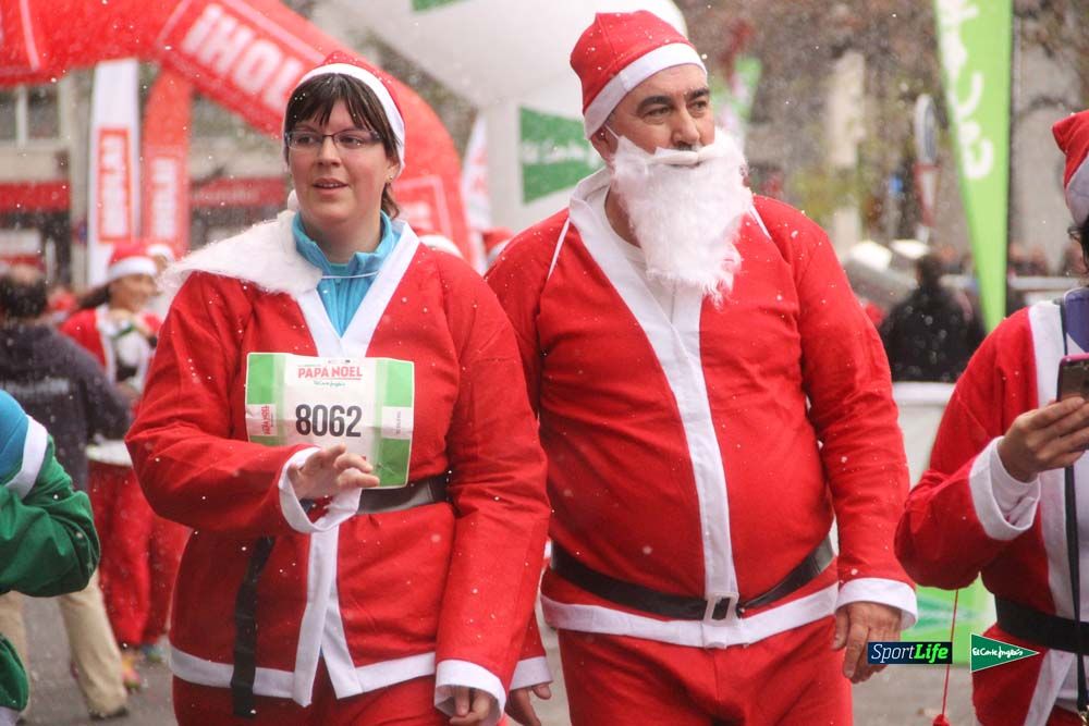 Galería de la Carrera de Papá Noel, entrada en meta a partir minuto 56