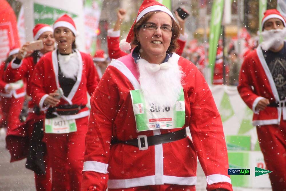 Galería de la Carrera de Papá Noel, entrada en meta a partir minuto 56