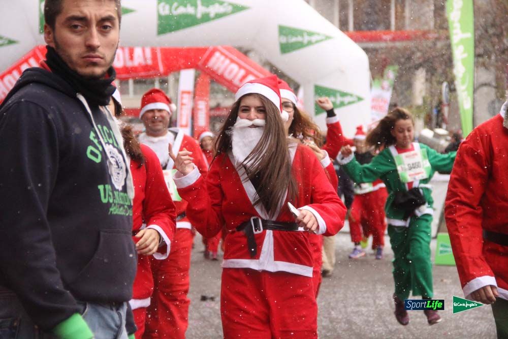 Galería de la Carrera de Papá Noel, entrada en meta a partir minuto 56