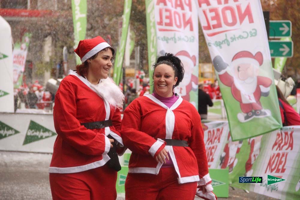 Galería de la Carrera de Papá Noel, entrada en meta a partir minuto 56