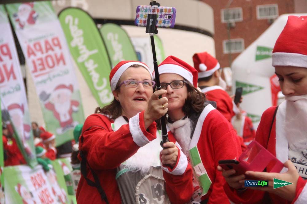 Galería de la Carrera de Papá Noel, entrada en meta a partir minuto 56
