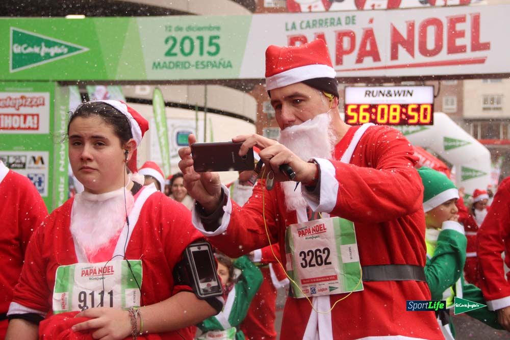 Galería de la Carrera de Papá Noel, entrada en meta a partir minuto 56
