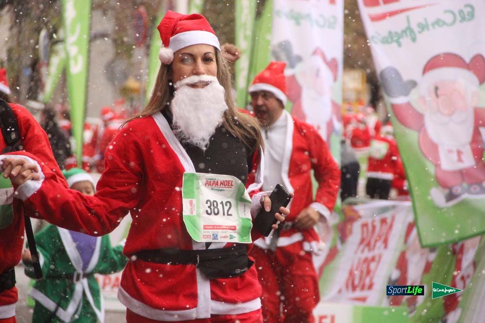 Galería de la Carrera de Papá Noel, entrada en meta a partir minuto 56