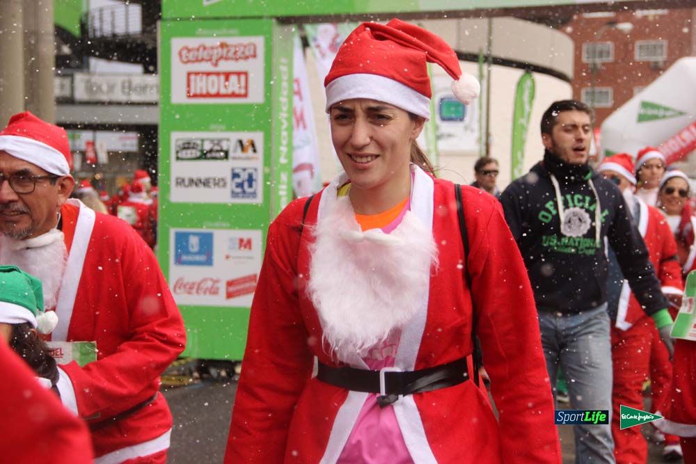 Galería de la Carrera de Papá Noel, entrada en meta a partir minuto 56