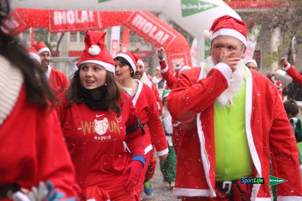 Galería de la Carrera de Papá Noel, entrada en meta a partir minuto 56