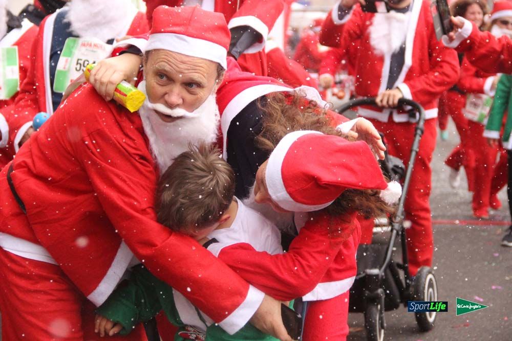 Galería de la Carrera de Papá Noel, entrada en meta a partir minuto 56