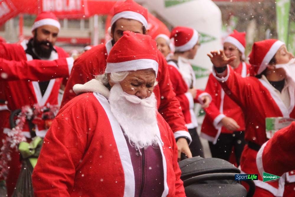 Galería de la Carrera de Papá Noel, entrada en meta a partir minuto 56