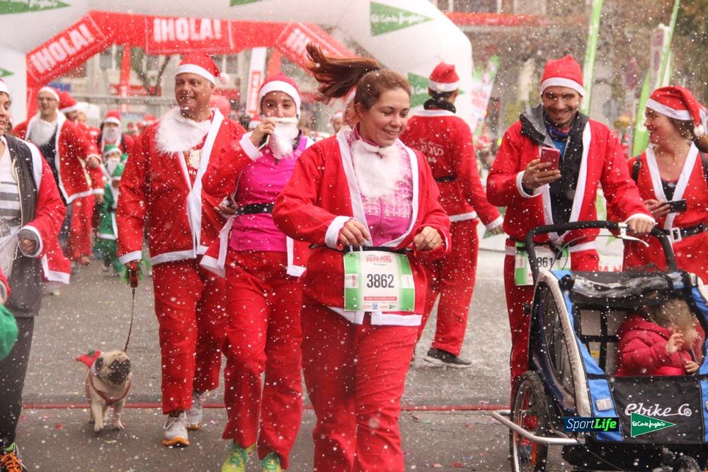 Galería de la Carrera de Papá Noel, entrada en meta a partir minuto 56