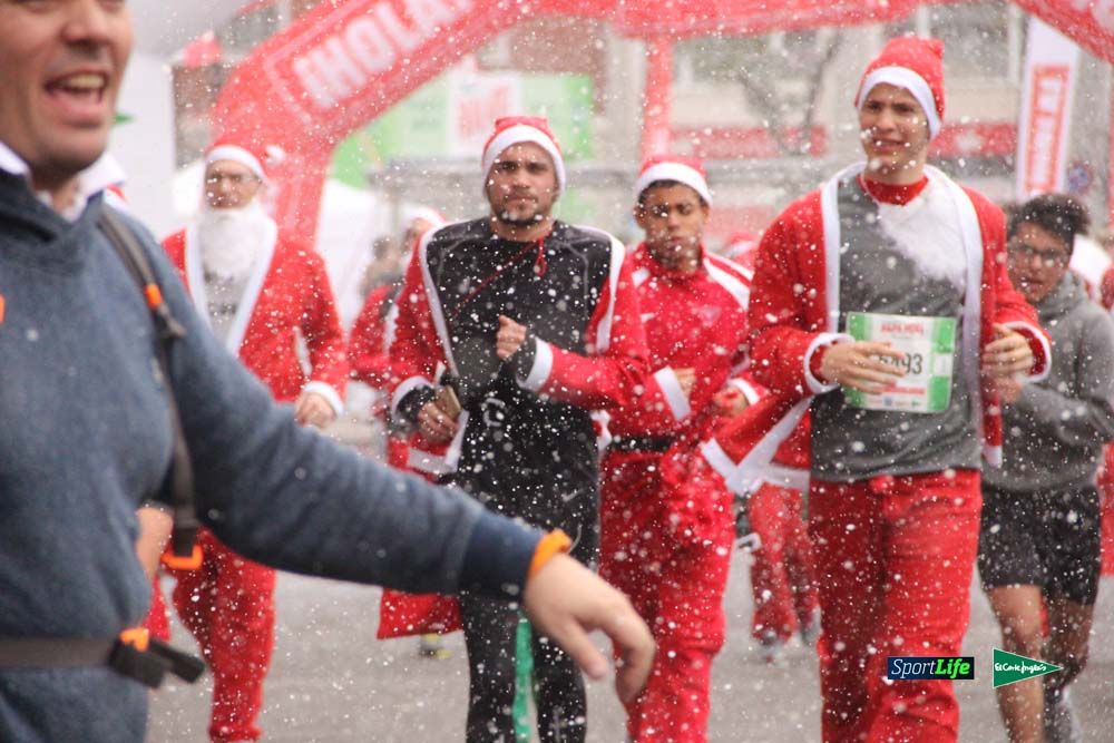 Galería de la Carrera de Papá Noel, entraeda en meta desde el minuto 27 al 37