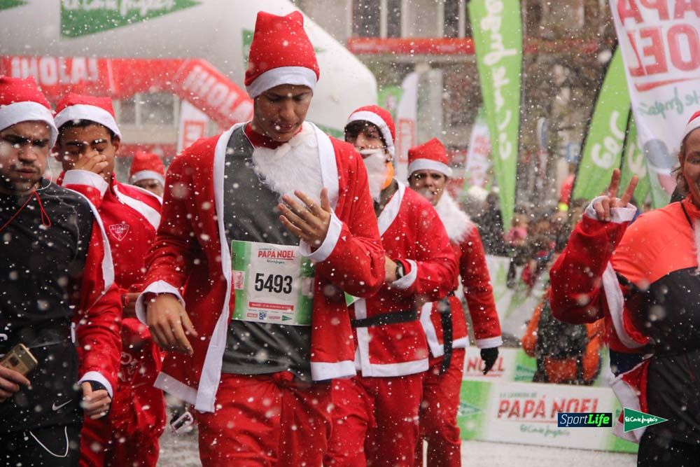 Galería de la Carrera de Papá Noel, entraeda en meta desde el minuto 27 al 37