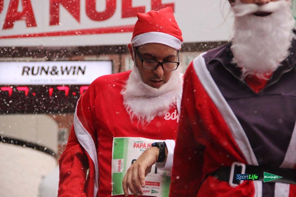 Galería de la Carrera de Papá Noel, entraeda en meta desde el minuto 27 al 37