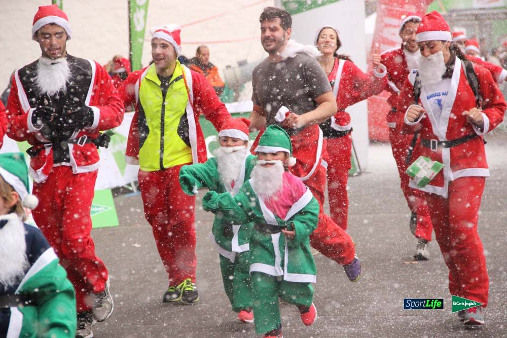 Galería de la Carrera de Papá Noel, entraeda en meta desde el minuto 27 al 37