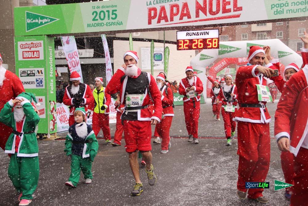 Galería de la Carrera de Papá Noel, entraeda en meta desde el minuto 27 al 37