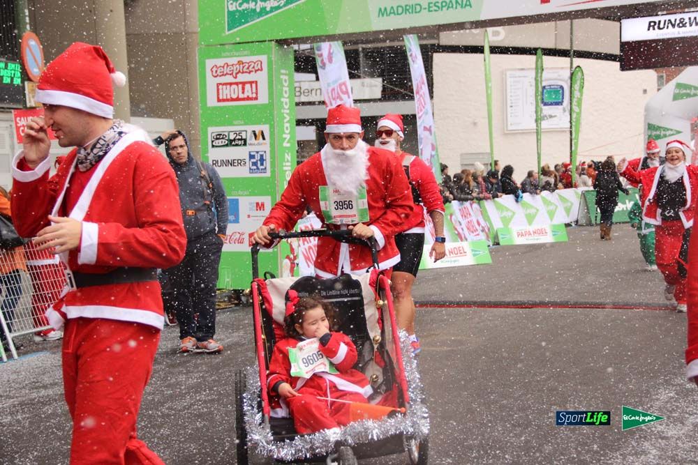 Galería de la Carrera de Papá Noel, entraeda en meta desde el minuto 27 al 37
