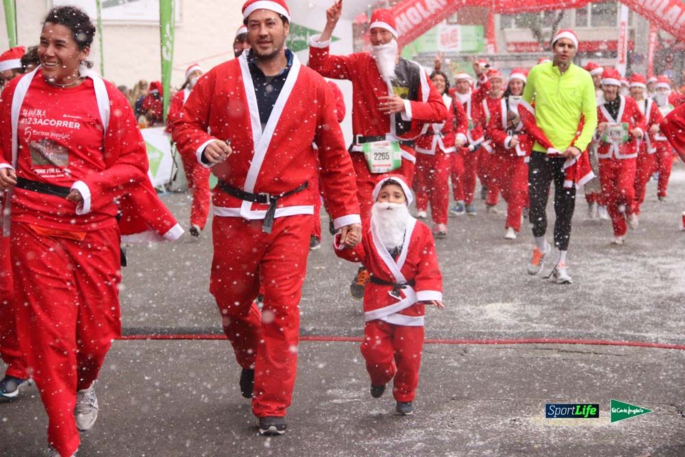 Galería de la Carrera de Papá Noel, entraeda en meta desde el minuto 27 al 37