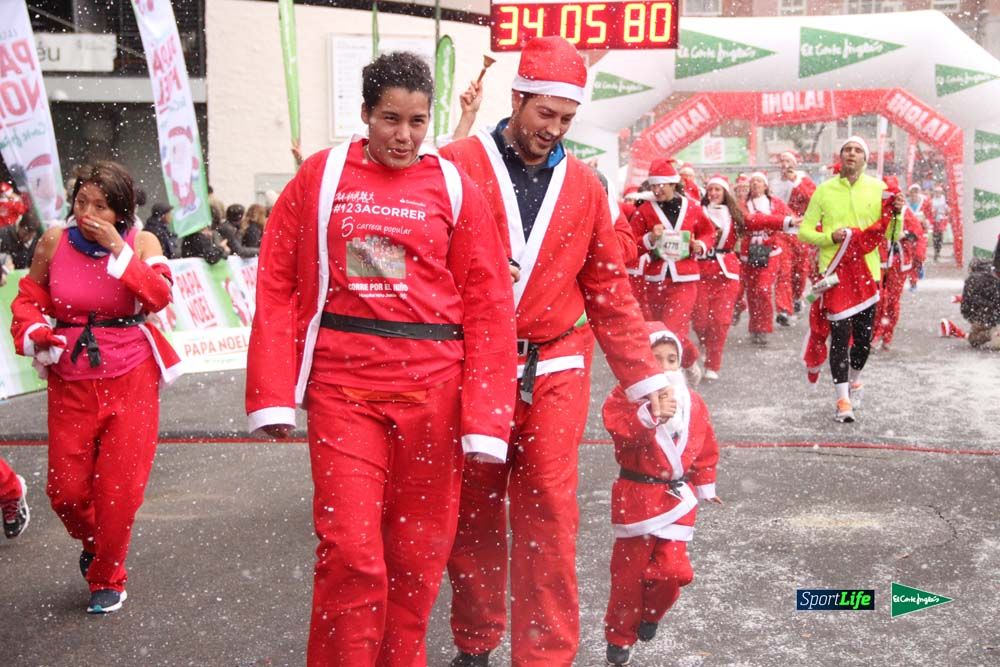 Galería de la Carrera de Papá Noel, entraeda en meta desde el minuto 27 al 37