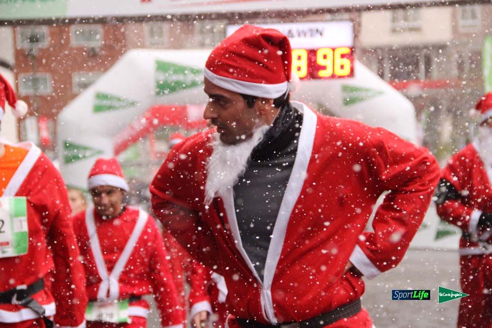 Galería de la Carrera de Papá Noel, entraeda en meta desde el minuto 27 al 37