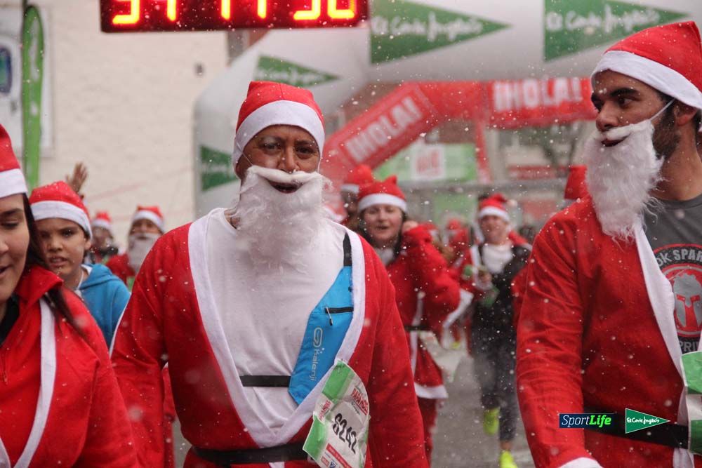 Galería de la Carrera de Papá Noel, entraeda en meta desde el minuto 27 al 37