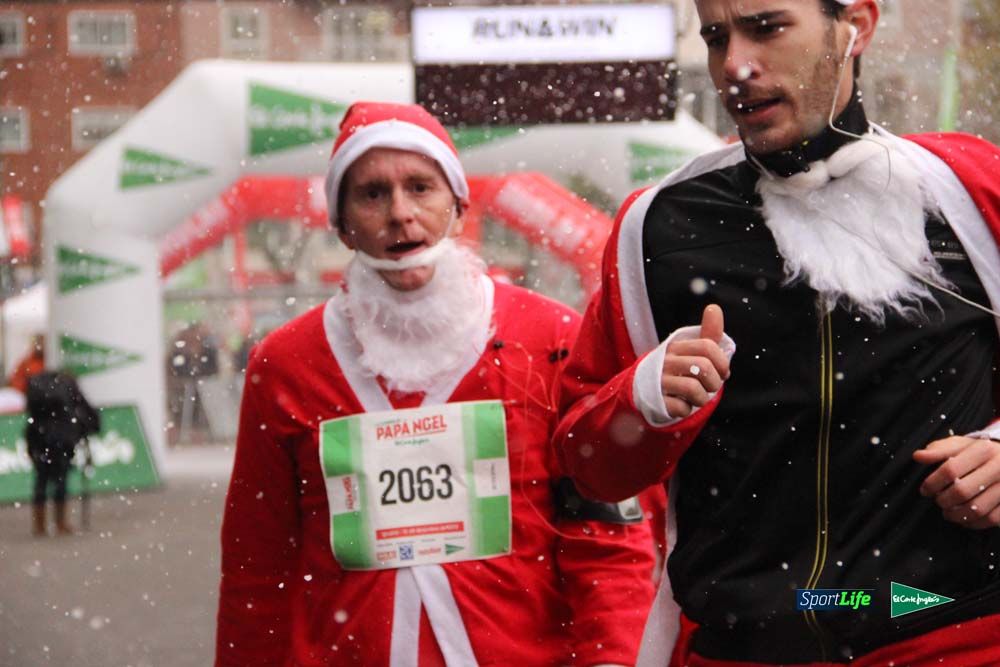 Galería de la Carrera de Papá Noel, entraeda en meta desde el minuto 27 al 37