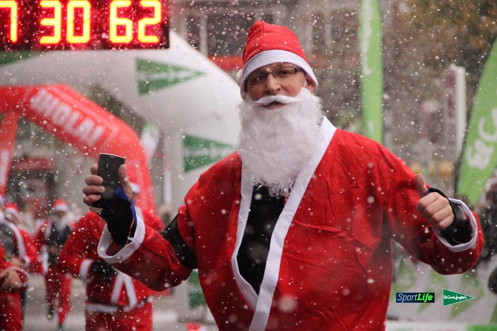 Galería de la Carrera de Papá Noel, entraeda en meta desde el minuto 27 al 37