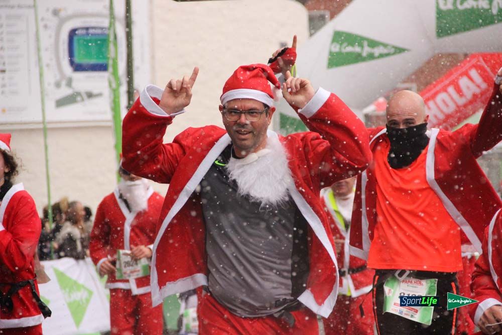 Galería de la Carrera de Papá Noel, entraeda en meta desde el minuto 27 al 37
