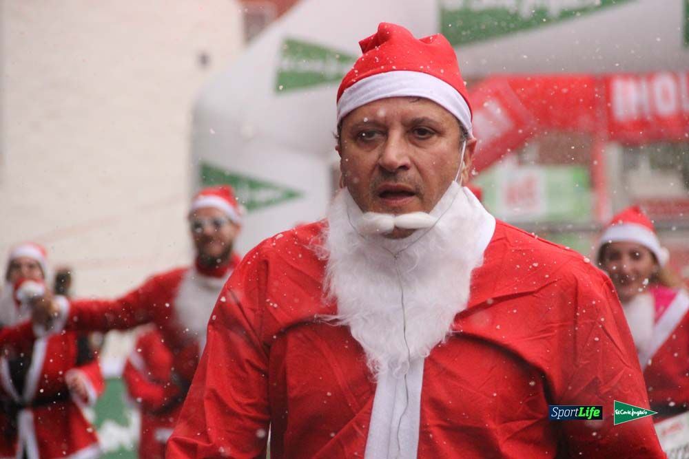 Galería de la Carrera de Papá Noel, entraeda en meta desde el minuto 27 al 37