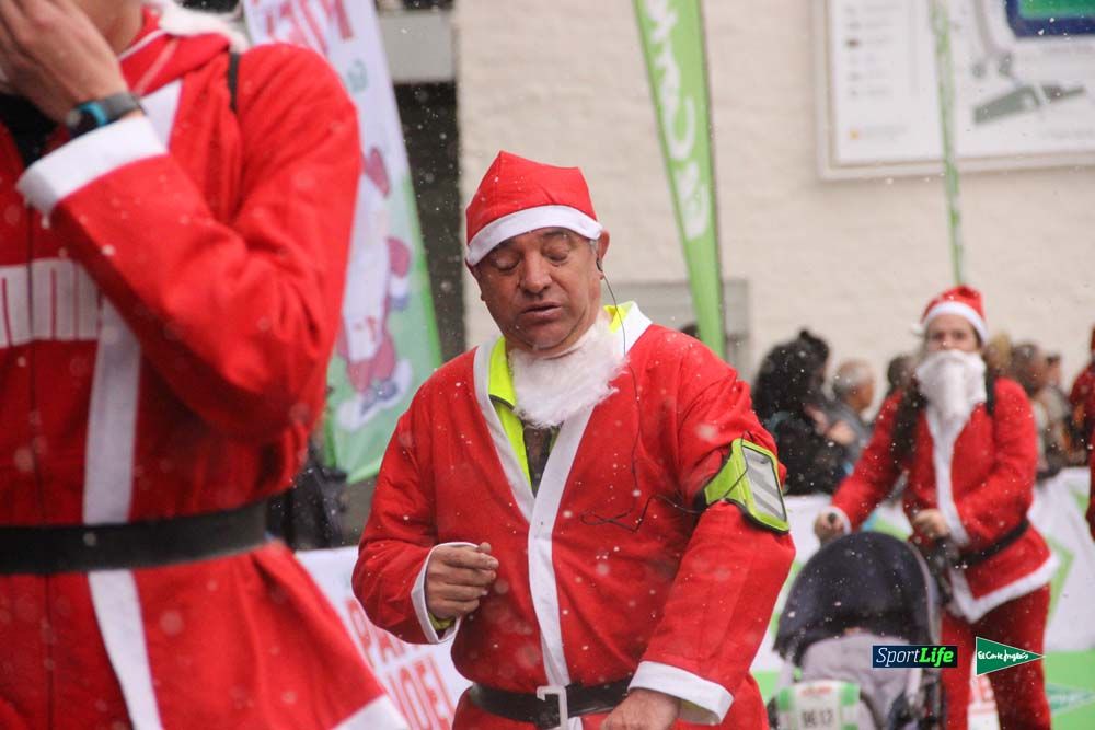 Galería de la Carrera de Papá Noel, entraeda en meta desde el minuto 27 al 37